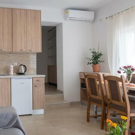 Apartments Tri Mora Ražanac Εξωτερικό φωτογραφία