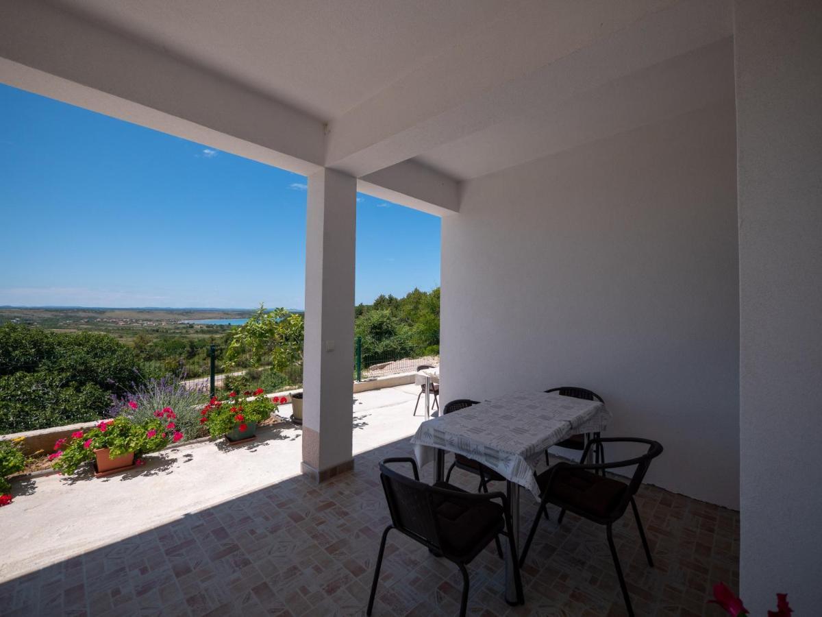 Apartments Tri Mora Ražanac Εξωτερικό φωτογραφία