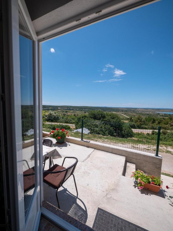 Apartments Tri Mora Ražanac Εξωτερικό φωτογραφία