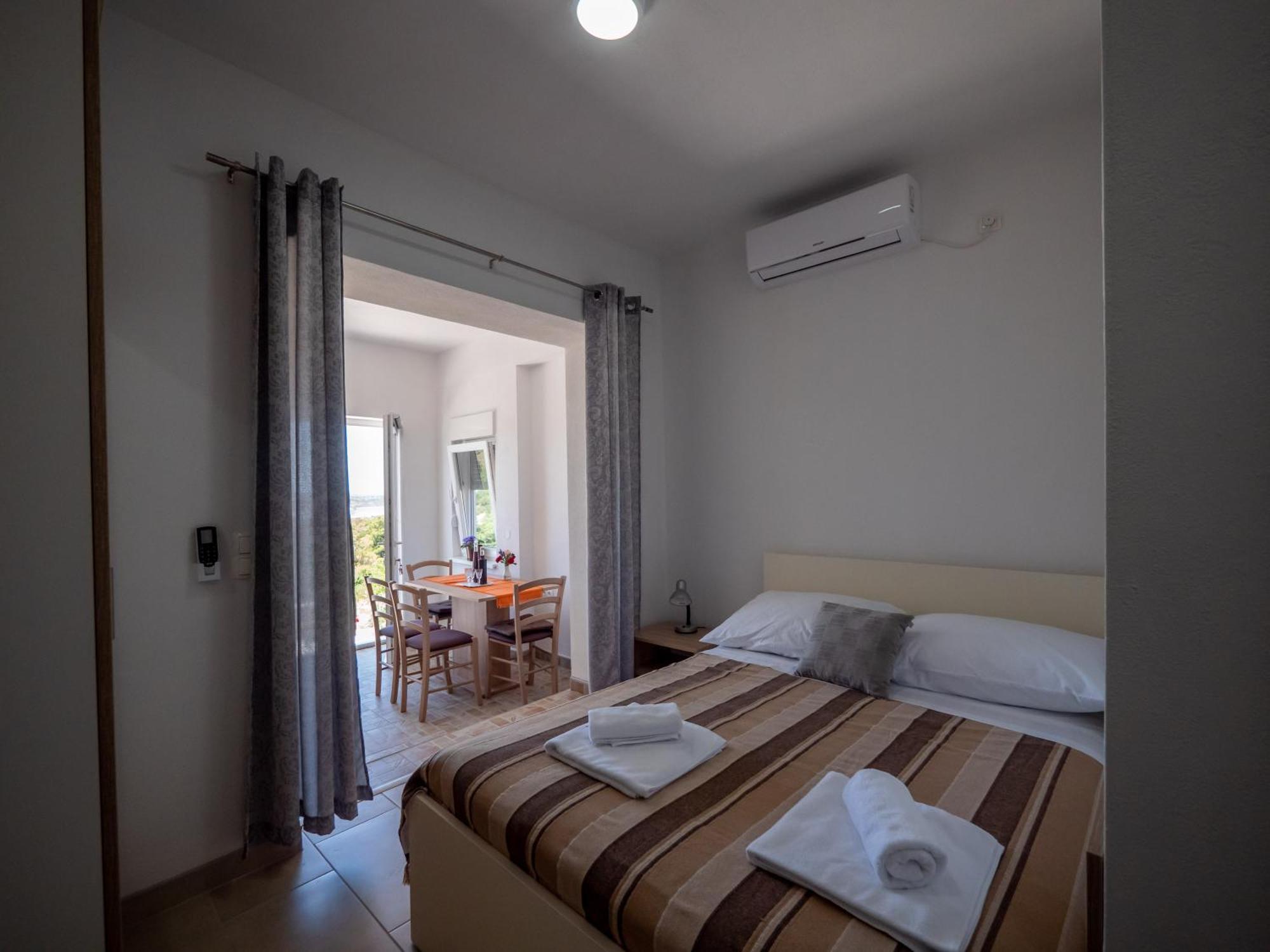 Apartments Tri Mora Ražanac Δωμάτιο φωτογραφία