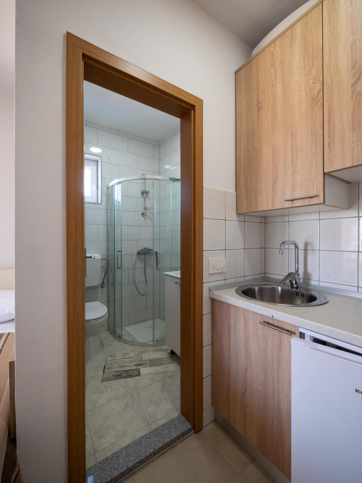 Apartments Tri Mora Ražanac Δωμάτιο φωτογραφία