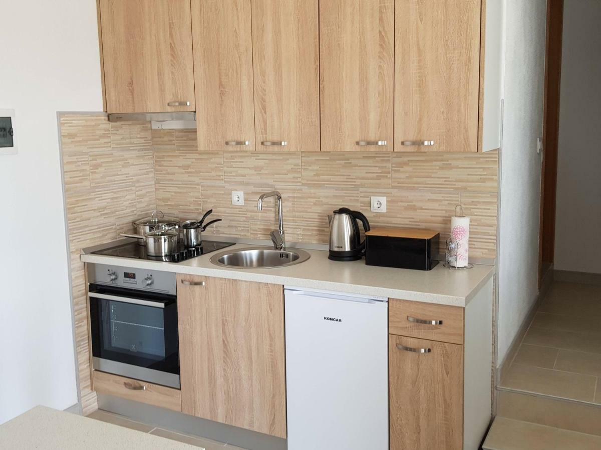 Apartments Tri Mora Ražanac Εξωτερικό φωτογραφία