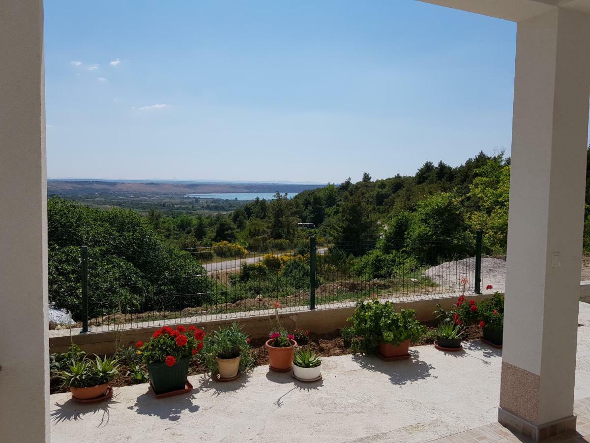 Apartments Tri Mora Ražanac Εξωτερικό φωτογραφία